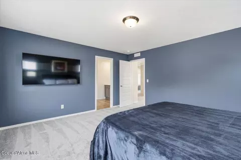 Bedroom - 457 E Burdock Loop, Hayden, ID 83835 photo 2 of 6