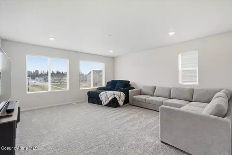 Living - 457 E Burdock Loop, Hayden, ID 83835 photo 2 of 2