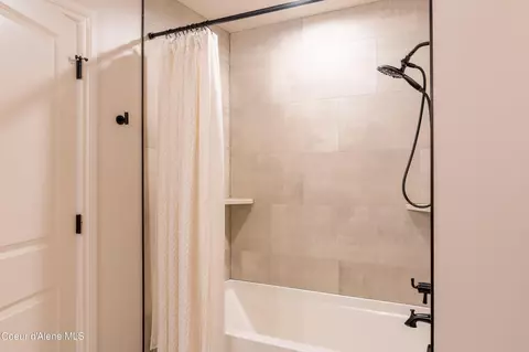 Bath - 287 Mesa Dr, Athol, ID 83801 photo 5 of 7