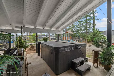 Exterior - 405 Schweitzer Cutoff Rd, Sandpoint, ID 83864 photo 5 of 16