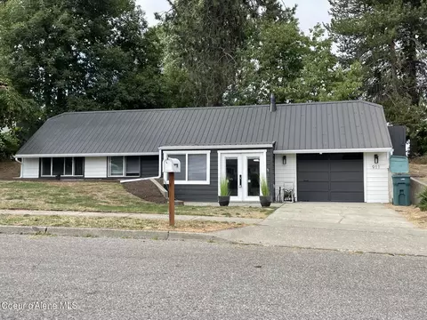 911 E Woolsey Dr, Coeur D'alene, ID 83814