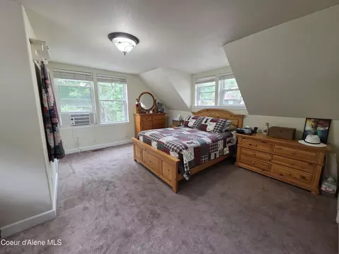 Bedroom - 120 Main St, Wardner, ID 83837 photo 2 of 6
