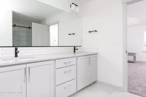 Bath - 3481 N Segar Loop, Post Falls, ID 83854 photo 4 of 6
