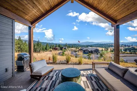 15559 S Chalone Dr, Coeur D'alene, ID 83814