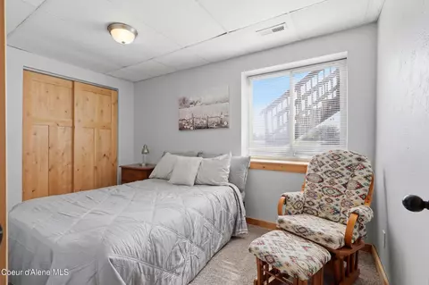 Bedroom - 2128 E Shoshone Ave, Athol, ID 83801 photo 7 of 8