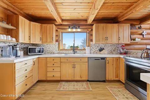 Kitchen - 2128 E Shoshone Ave, Athol, ID 83801 photo 3 of 6