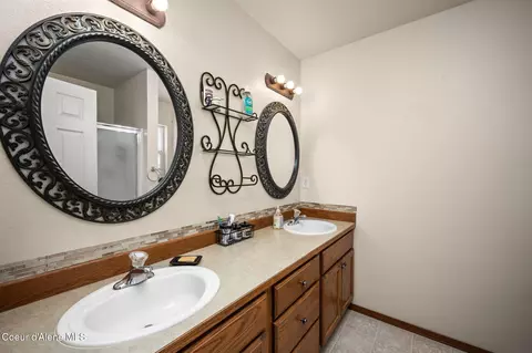 Bath - 2473 N Bunchgrass Dr, Post Falls, ID 83854 photo 2 of 2