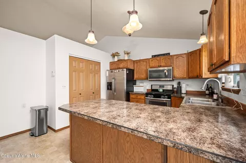 Kitchen - 2473 N Bunchgrass Dr, Post Falls, ID 83854 photo 4 of 4