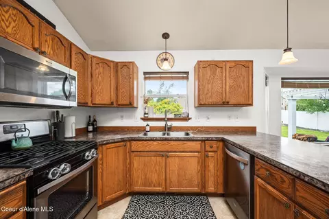 Kitchen - 2473 N Bunchgrass Dr, Post Falls, ID 83854 photo 2 of 4