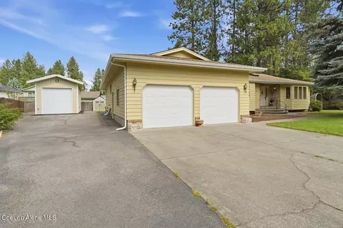 5512 N Parkwood Cir, Coeur D'alene, ID 83815