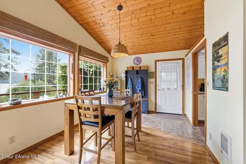 Dining - 1700 E Russell Rd, Harrison, ID 83833 photo 3 of 3