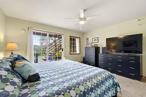 Bedroom - 1700 E Russell Rd, Harrison, ID 83833 photo 6 of 7