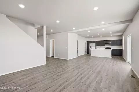 Living - 4526 E Rare Fox Ave, Post Falls, ID 83854 photo 2 of 3