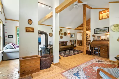 Living - 633 Old Mill Rd, Samuels, ID 83862 photo 3 of 3