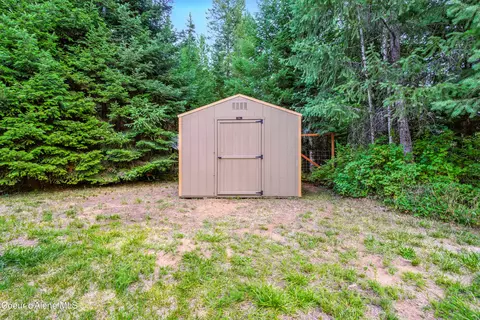 Exterior - 633 Old Mill Rd, Samuels, ID 83862 photo 6 of 13