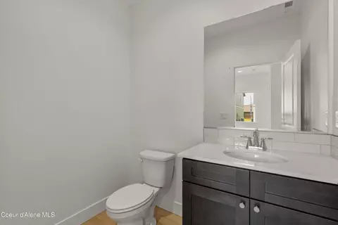 Bath - 635 N Galbraith Lp, Post Falls, ID 83854 photo 1 of 3