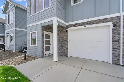 Exterior - 635 N Galbraith Lp, Post Falls, ID 83854 photo 2 of 7