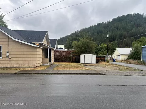Exterior - 402 W Mullan Ave, Kellogg, ID 83837 photo 3 of 4