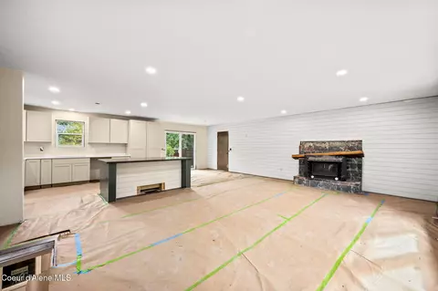Living - 4733 E Alpine Dr, Post Falls, ID 83854 photo 2 of 6