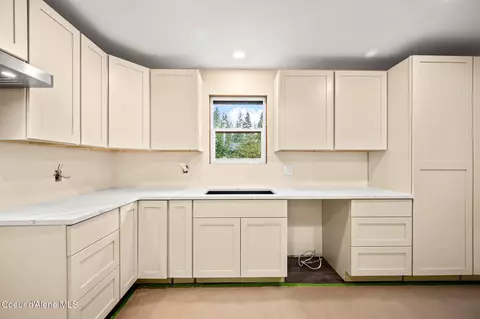 Kitchen - 4733 E Alpine Dr, Post Falls, ID 83854 photo 4 of 4