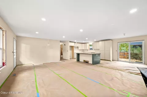 Living - 4733 E Alpine Dr, Post Falls, ID 83854 photo 3 of 6