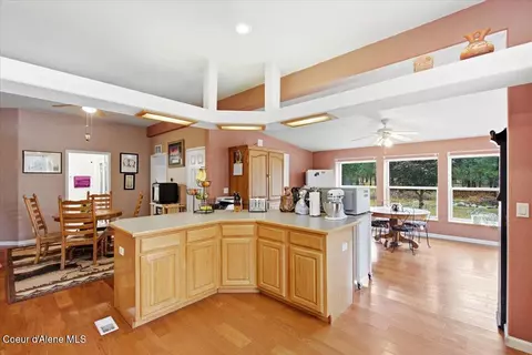 Kitchen - 7005 E Arthur Rd, Athol, ID 83801 photo 5 of 6