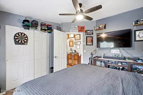Bedroom - 7005 E Arthur Rd, Athol, ID 83801 photo 4 of 6