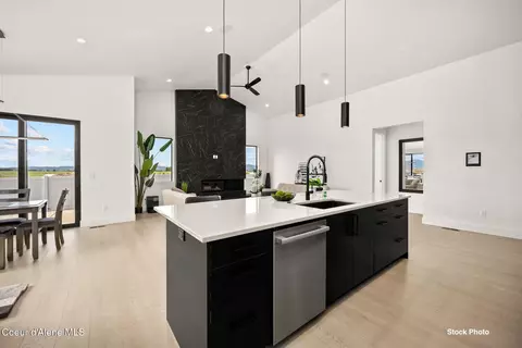 Kitchen - 6584 W Constantine Ln, Rathdrum, ID 83858 photo 4 of 5