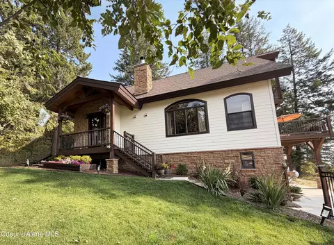 Exterior - 101 Spring View Ln, Sagle, ID 83860 photo 3 of 11