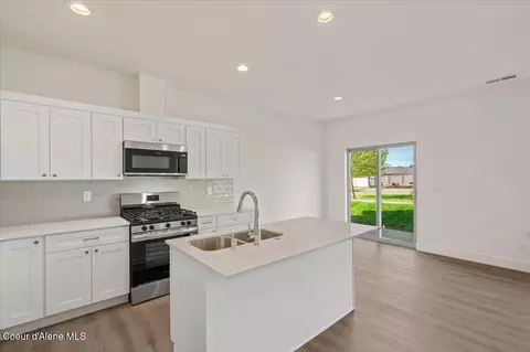 Kitchen - 627 N Galbraith Lp, Post Falls, ID 83854 photo 5 of 6