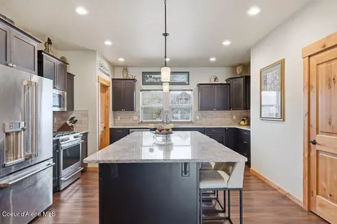 Kitchen - 966 E Hurricane Dr, Hayden, ID 83835 photo 2 of 5