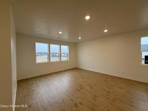 Living - 5258 E Antares Ln, Post Falls, ID 83854 photo 6 of 6