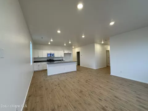 Living - 5258 E Antares Ln, Post Falls, ID 83854 photo 4 of 6