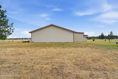 Exterior - 2455 E War Eagle Ave, Athol, ID 83801 photo 6 of 12