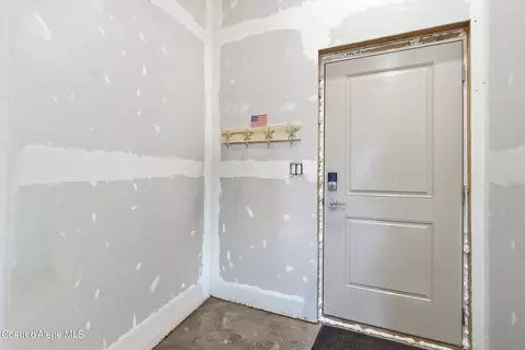 Entry Way - 2455 E War Eagle Ave, Athol, ID 83801 photo 5 of 5