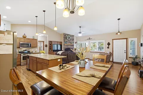 Dining - 31288 N Sienna Loop, Athol, ID 83801 photo 2 of 2