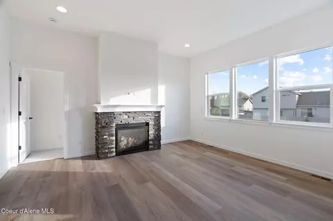 Living - 1127 E Walton Ct, Post Falls, ID 83854 photo 1 of 6