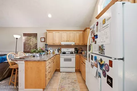 Kitchen - 1601 Main St, Sandpoint, ID 83864 photo 3 of 4