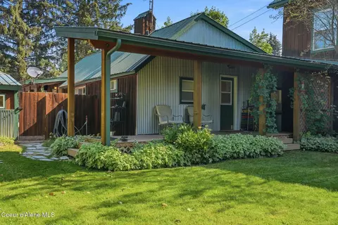 Exterior - 1601 Main St, Sandpoint, ID 83864 photo 6 of 14