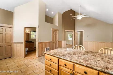 Entry Way - 1601 Main St, Sandpoint, ID 83864 photo 2 of 2