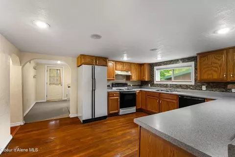 Entry Way - 1601 Main St, Sandpoint, ID 83864 photo 1 of 2