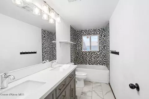 Bath - 2148 E Prairieview Dr, Post Falls, ID 83854 photo 1 of 2