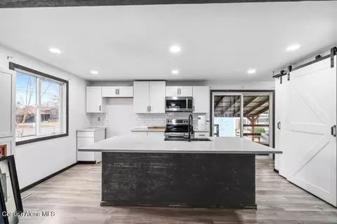 Kitchen - 2148 E Prairieview Dr, Post Falls, ID 83854 photo 2 of 3