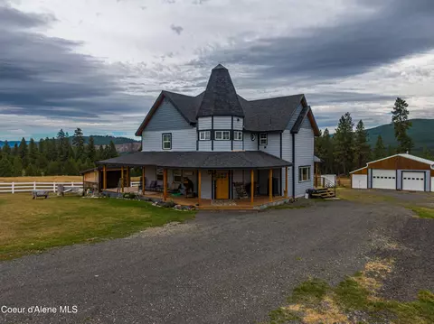 149 Meadow Rd, Saint Maries, ID 83861