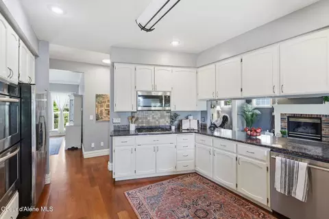 Kitchen - 4331 E Sterling Dr, Post Falls, ID 83854 photo 2 of 3