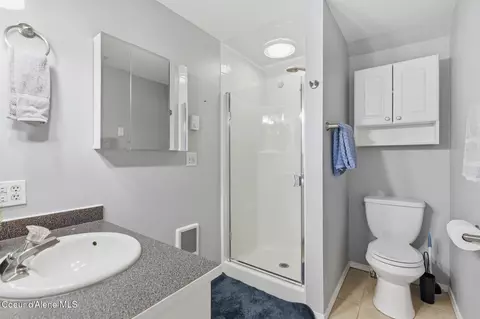 Bath - 4331 E Sterling Dr, Post Falls, ID 83854 photo 5 of 6