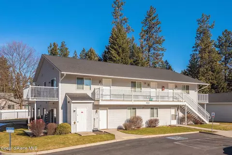 723 E Whispering Pines Ln #19, Coeur D'alene, ID 83815