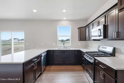 Kitchen - 4566 E Culpeo Ave, Post Falls, ID 83854 photo 3 of 3