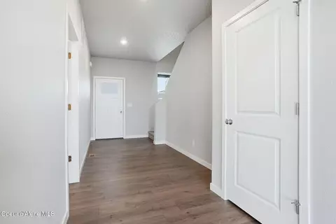 Entry Way - 4566 E Culpeo Ave, Post Falls, ID 83854 photo 2 of 2