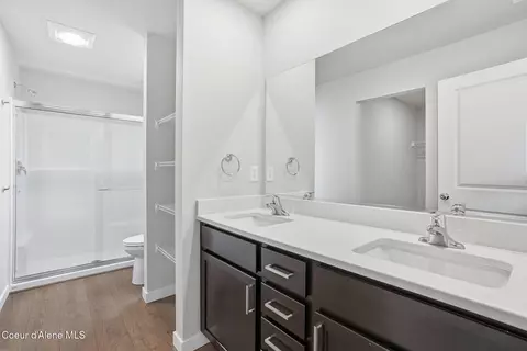 Bath - 4566 E Culpeo Ave, Post Falls, ID 83854 photo 1 of 2